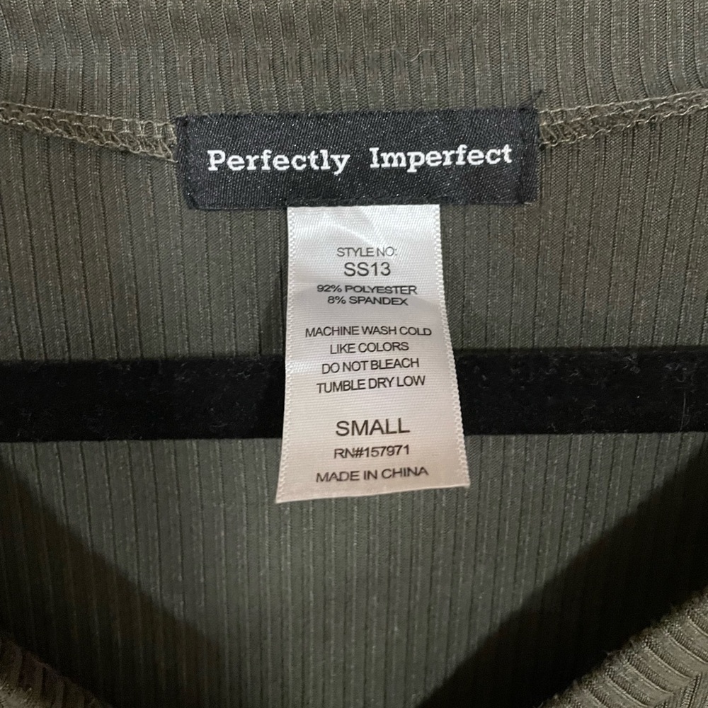 PERFECTLY IMPERFECT- cropped Henley - Picture 2 of 2